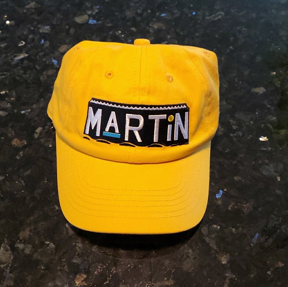 ADJUSTABLE SNAPBACK HAT.yellow with metal buckle